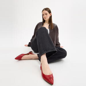 Valerie Slingback